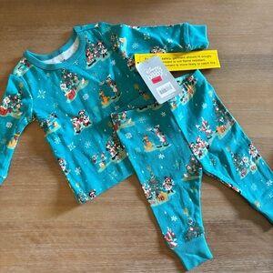 Disney Mickey and Minnie Mouse Holiday
Pajama Set Teal Christmas Print, 3-6M NWT